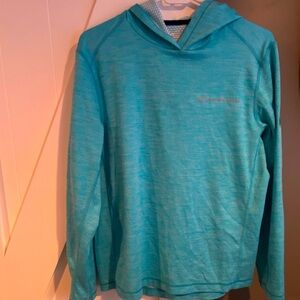 Vineyard vines, performance T-shirt, hoodie with country club logo on sleeve